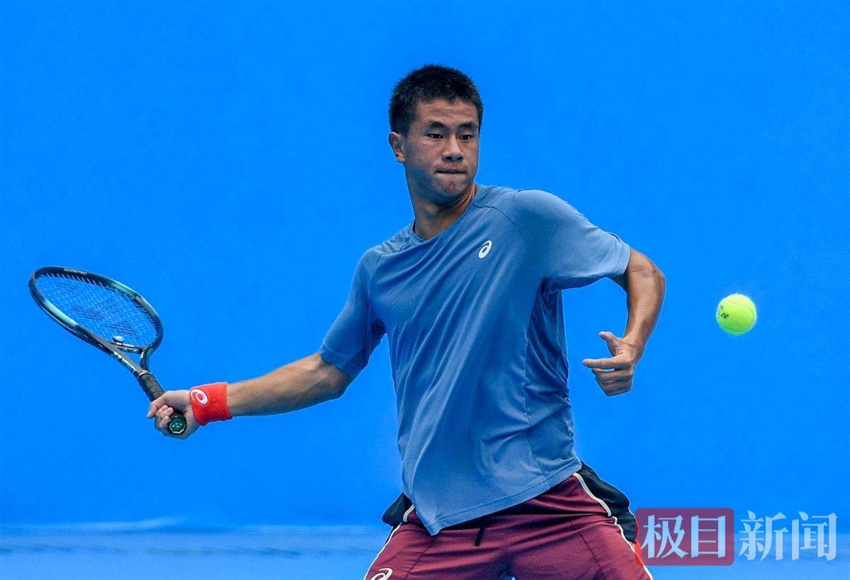 在此激励下 在此激励下