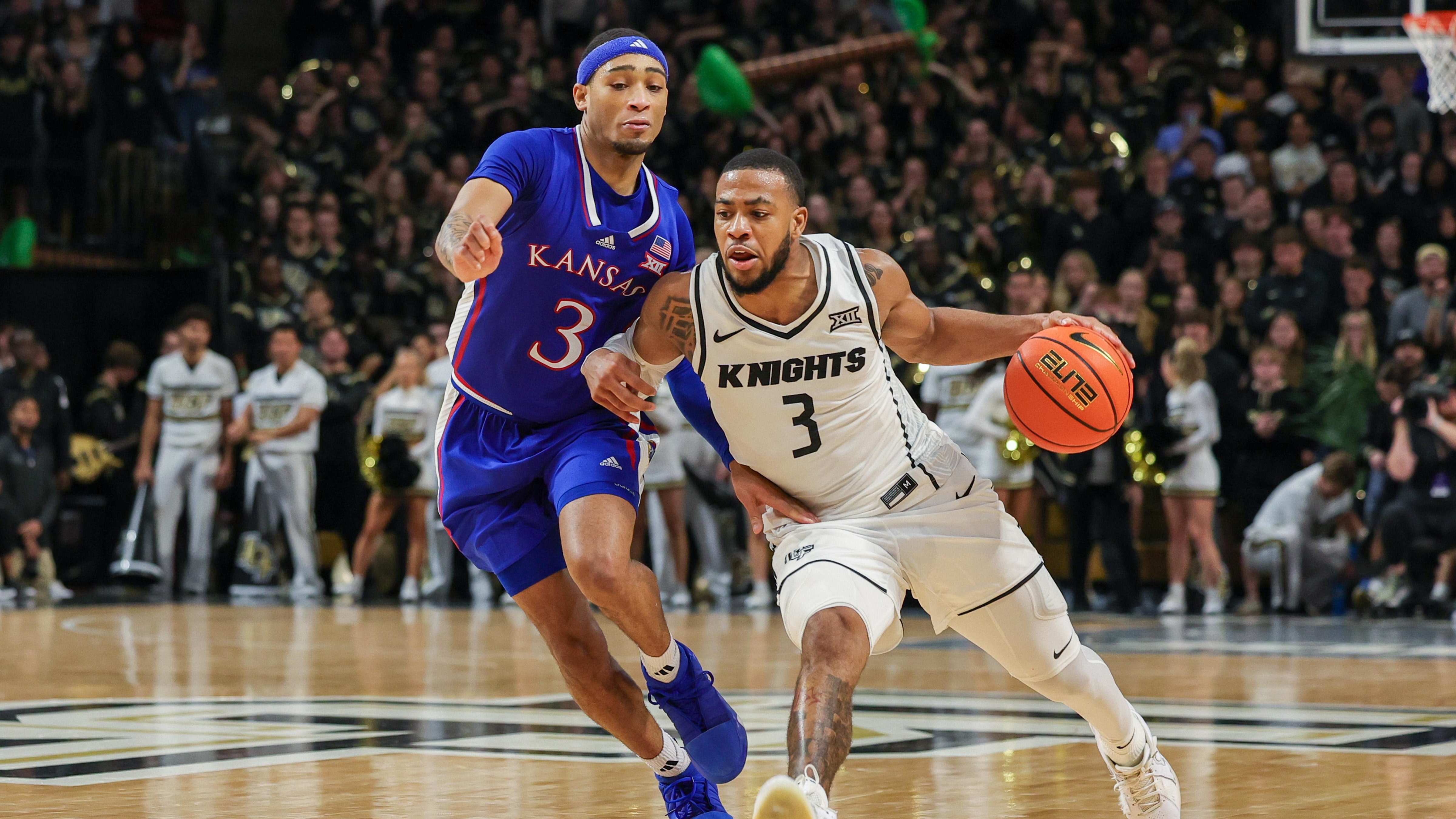 更是两位年 更是两位年