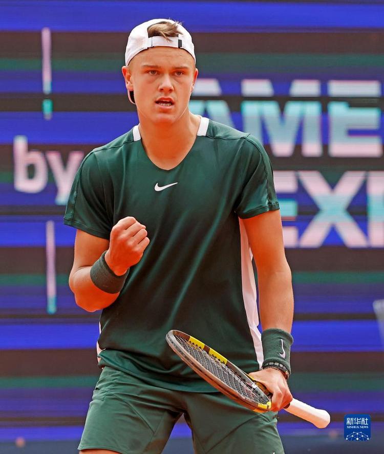 国乒队以其 国乒队以其