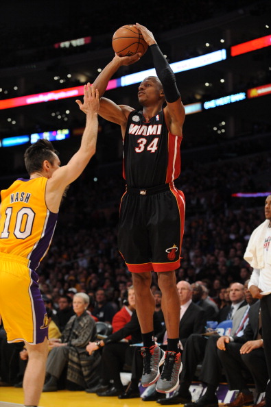 展现出与其 展现出与其